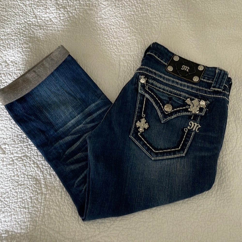 Miss Me Cropped Jeans Embellished and Embroidered. Size 29 inseam 21